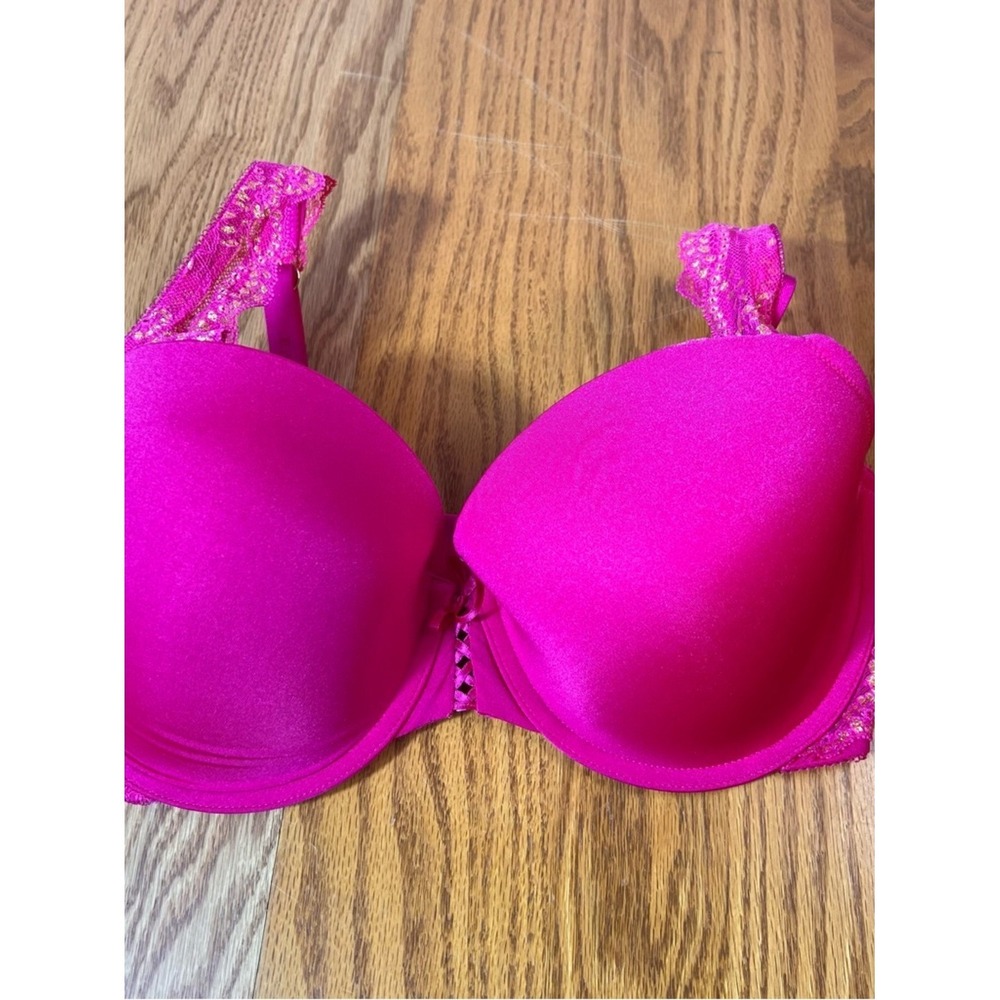 Victoria's Secret Vibrant Magenta padded Push-Up Bra 36 DD NWT beaded lace